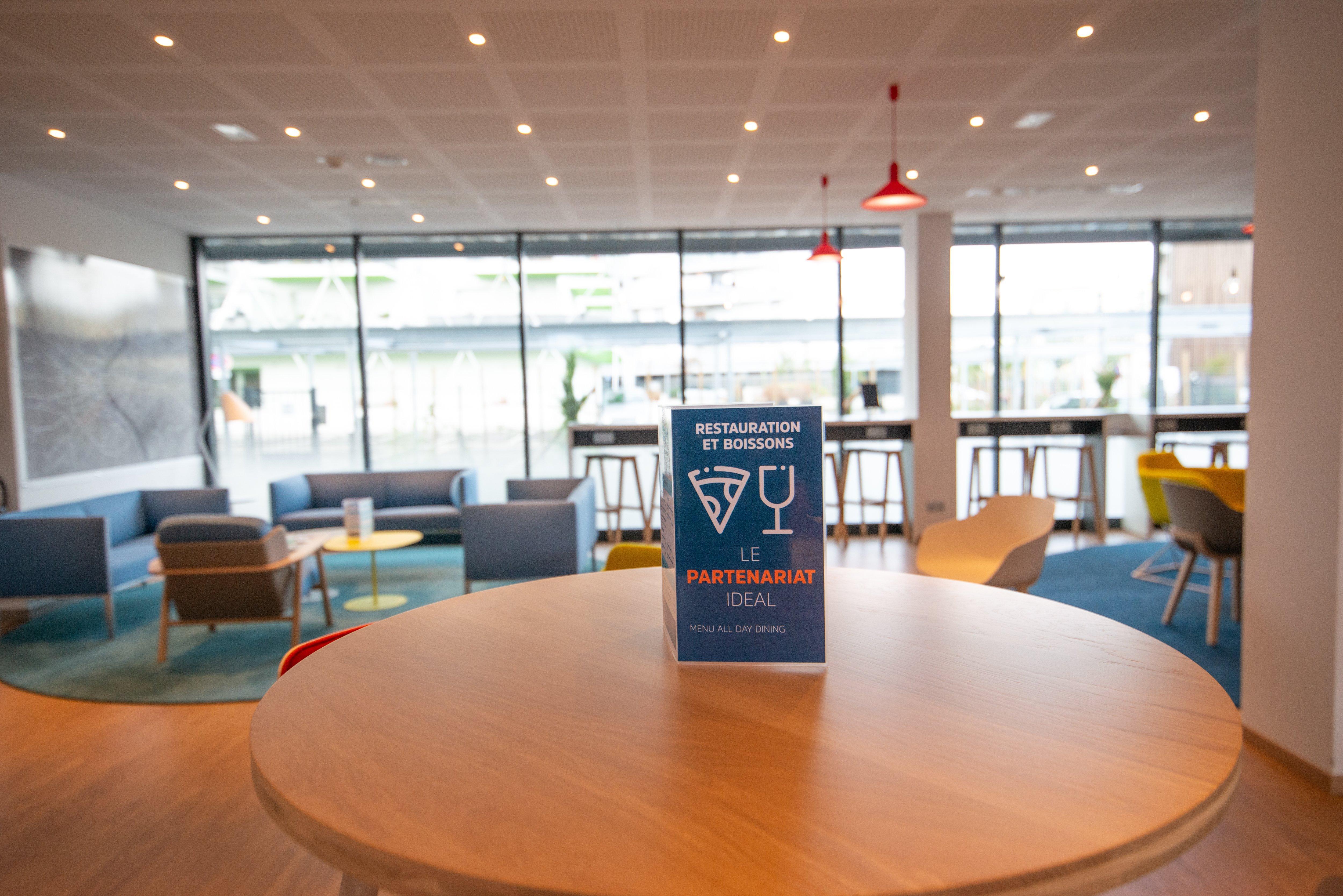 Holiday Inn Express - Bordeaux - Lormont By Ihg Εξωτερικό φωτογραφία